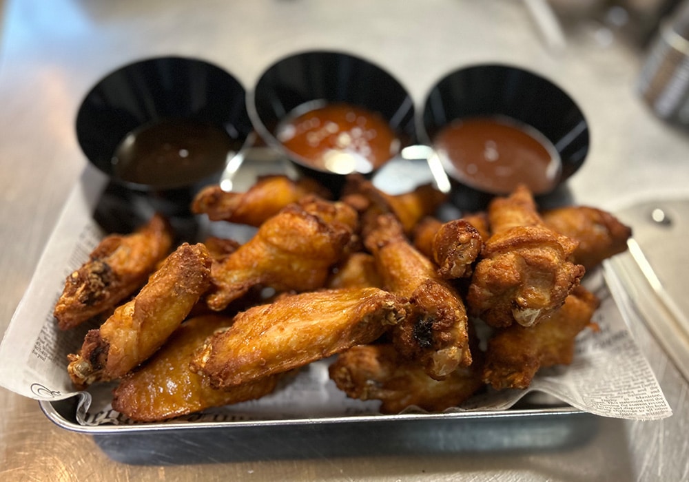 Crispy Chicken Wings With Dipping Sauces